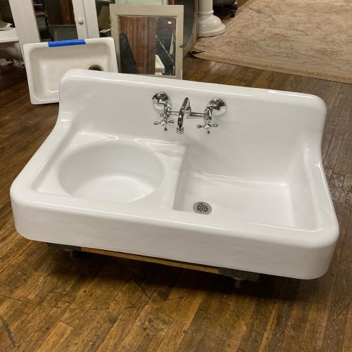 Residential Lavatories and Sinks - 22 41 16